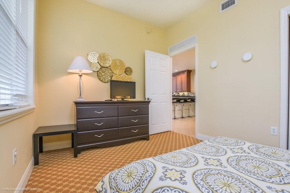 Excitmen t Drive Condo Reunion