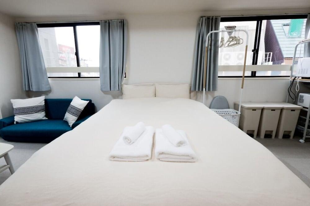 Dougenzaka 2chome 404