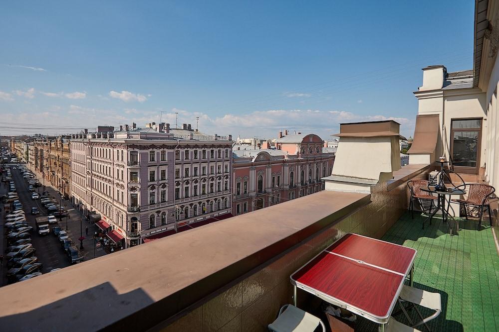 SivakApart on Nevskiy 72