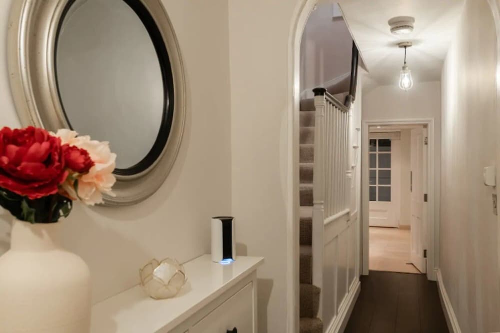 The Midsummer Common - Modern Spacious 2bdr House With Garden