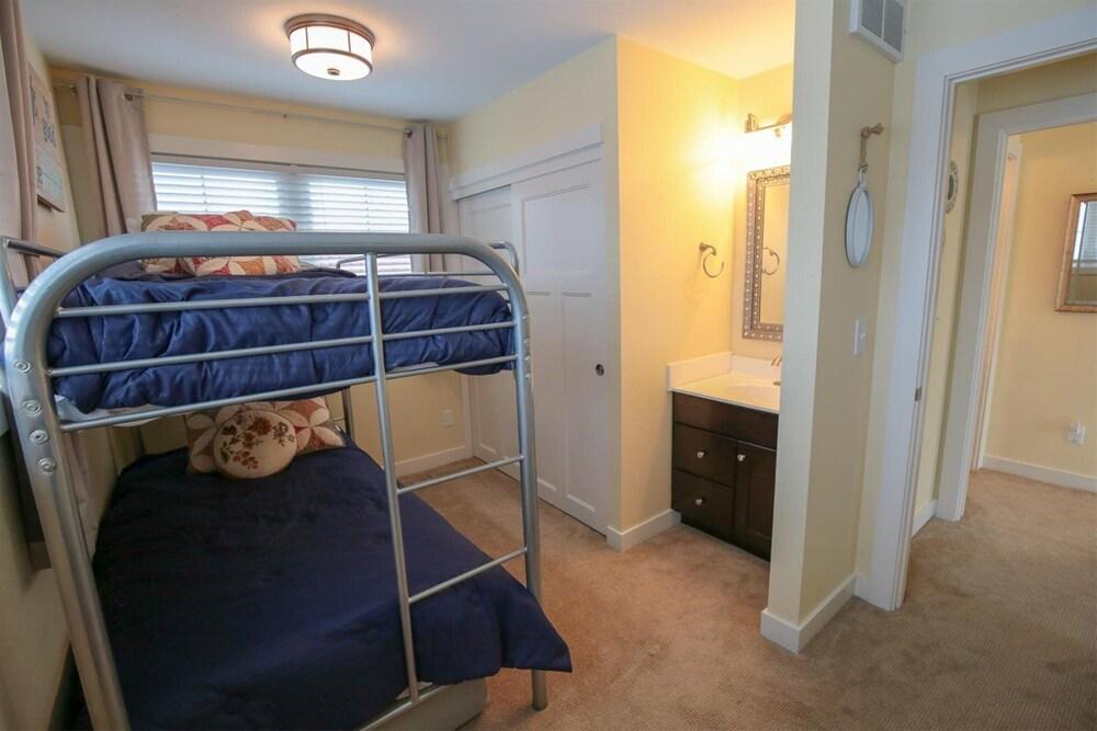 Rollin` on the River #25