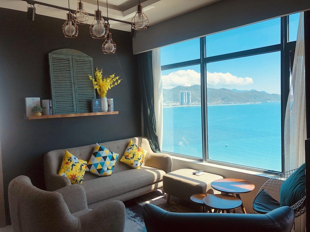 Snail Ocean View Apartment Hotel