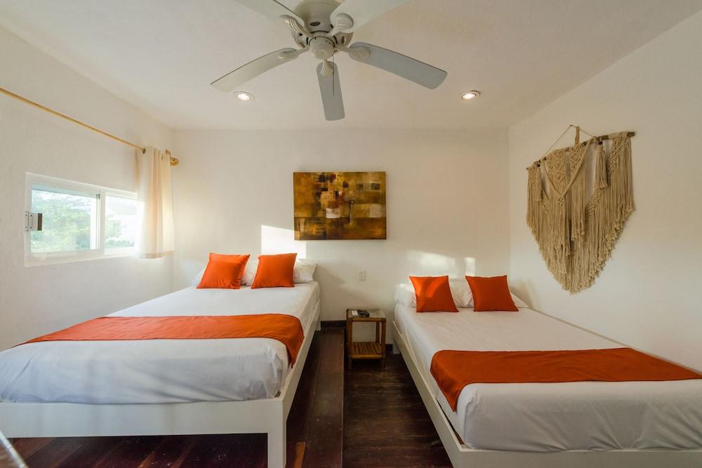 Hotel Caracol Puerto Morelos