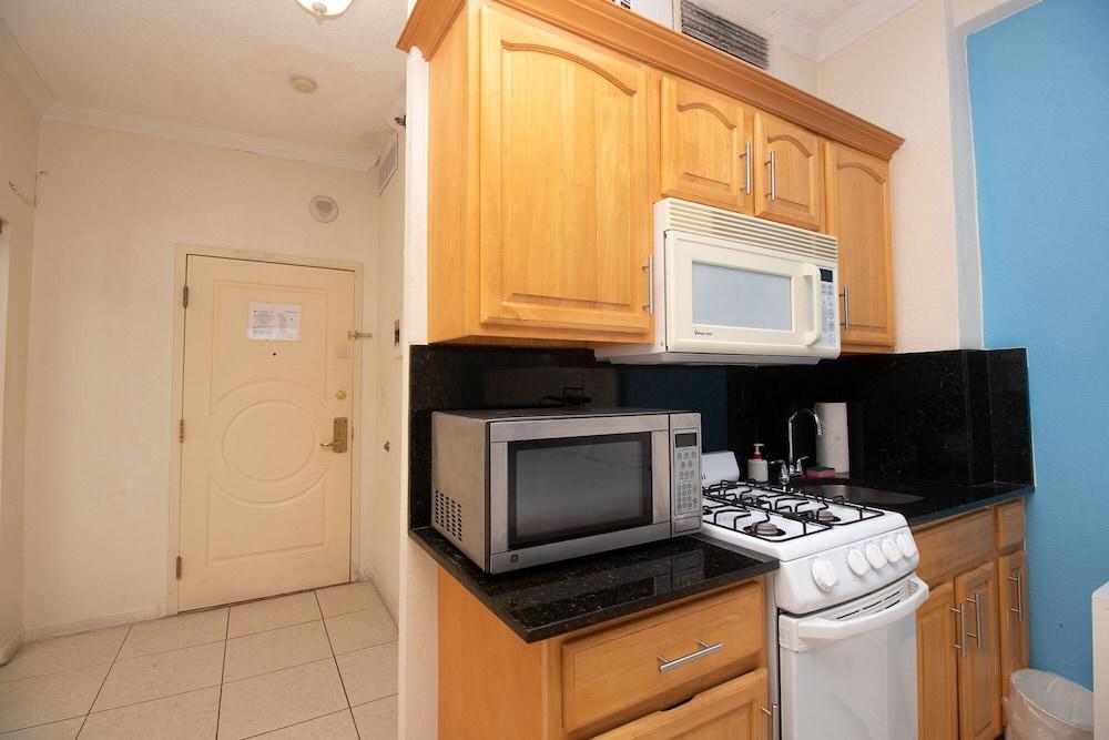 320 City View Hollywood Beach