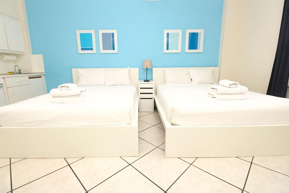 682 Hollywood Beach City View