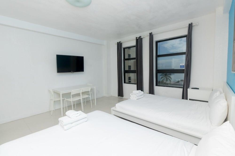 568 Studio Ocean View