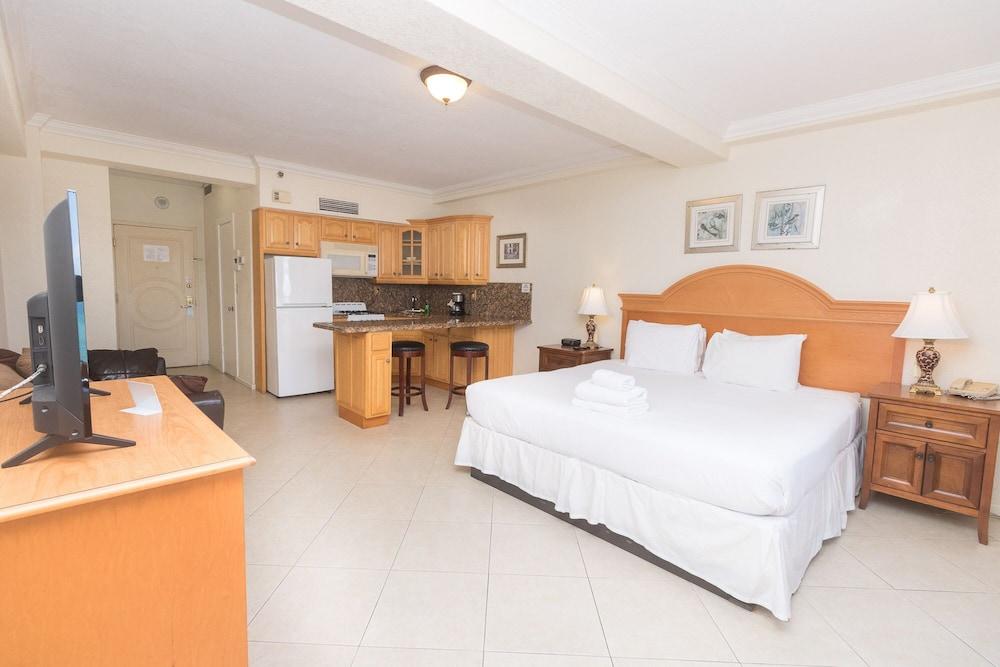 746 Ocean View Hollywood Beach Resort