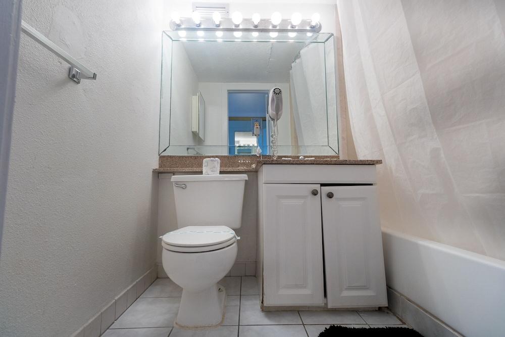 534 Ocean View Hollywood Beach