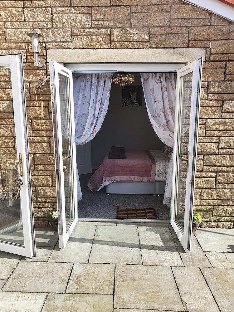 The Wee Studio For Two