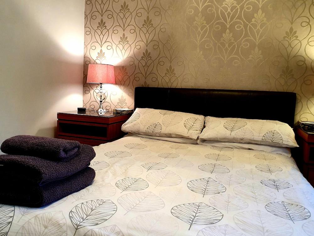 The Wee Studio For Two