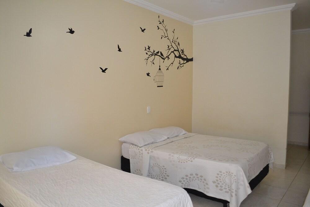 Pousada Acácia Amarela