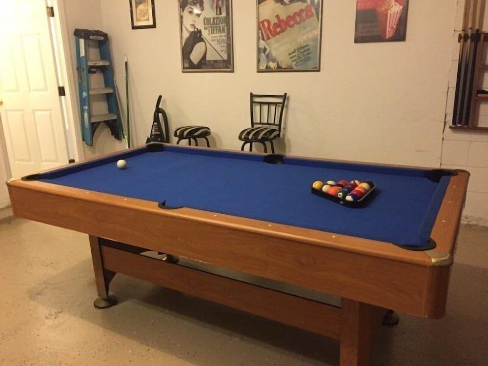 4BR Westridge Pool Home 925 by OVRH