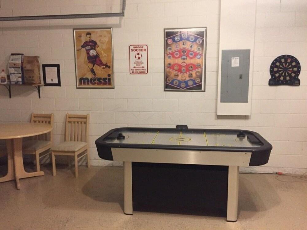 4BR Westridge Pool Home 925 by OVRH