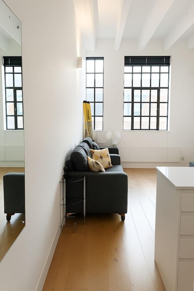 Still Life Chancery Lane