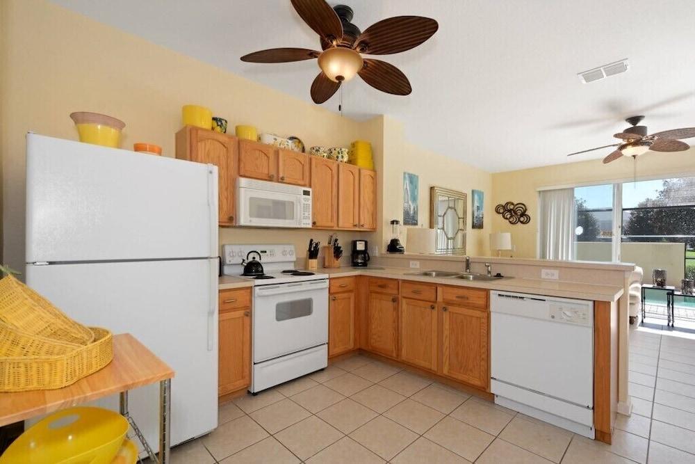 3 Bed 3 Bath Villa w Private Pool - Near Disney