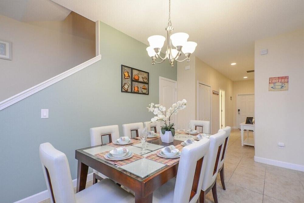 Paradise Palms IHR 2007