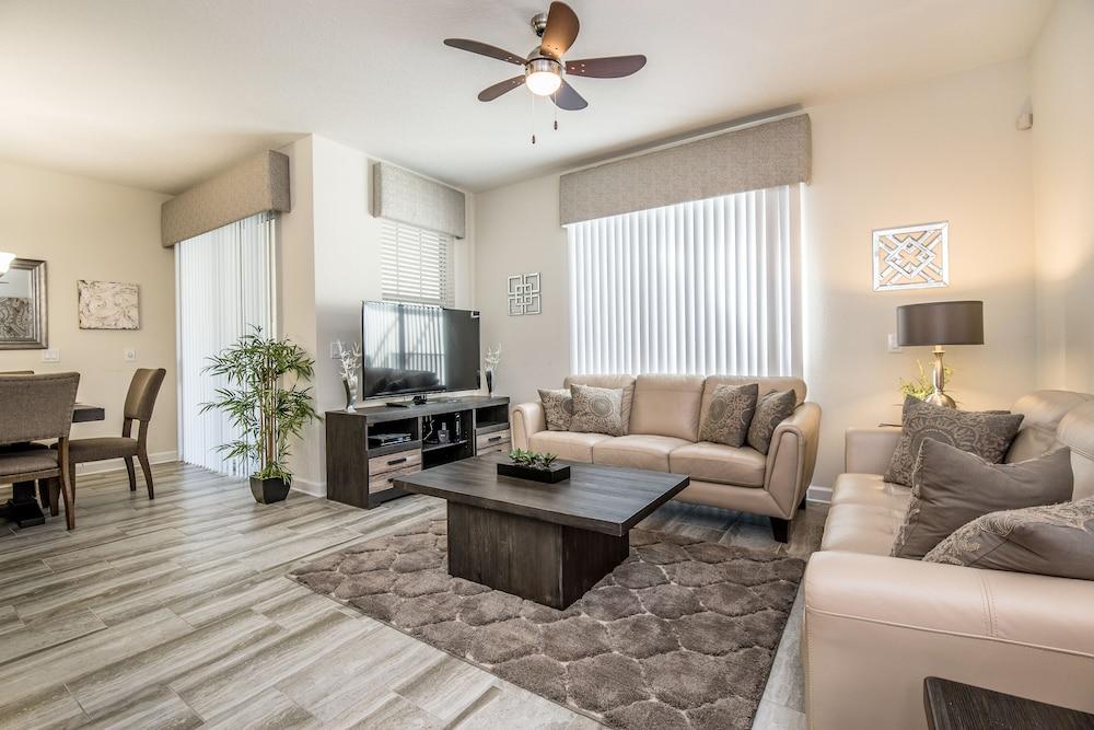 Beautiful 4 Bdrm, 3 Bath Townhome