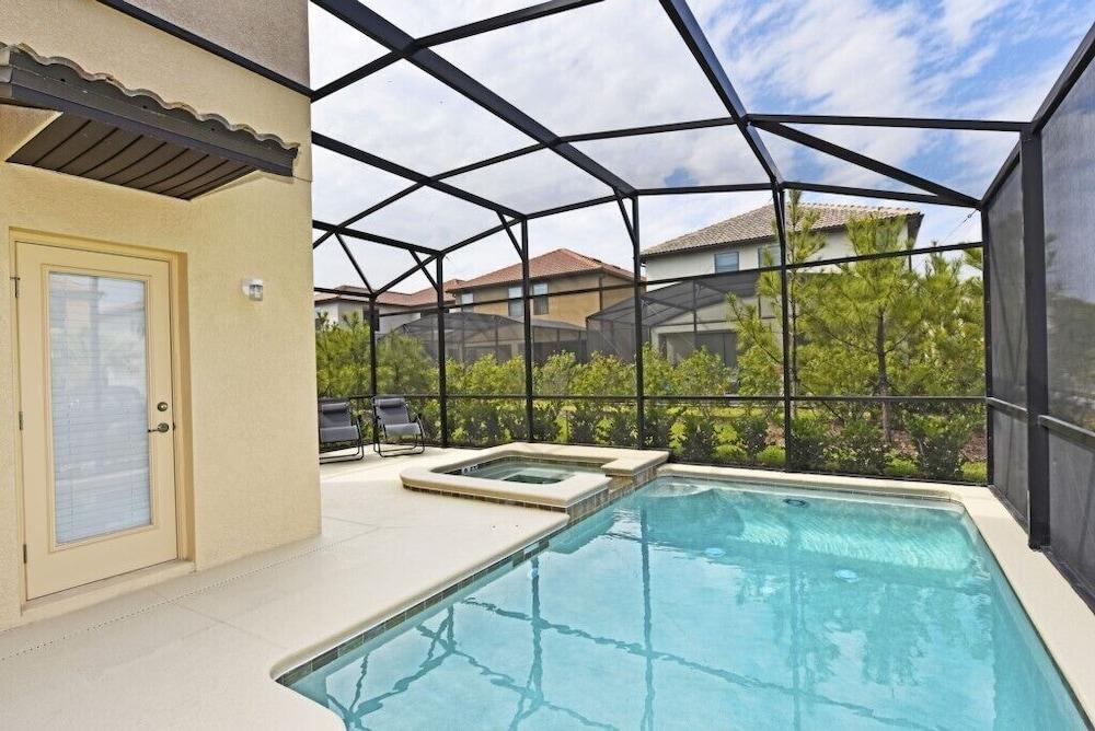 Solterra Resort IHR 3055