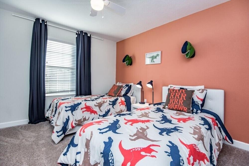 4bed 3Ba Champions Gate Pool Home