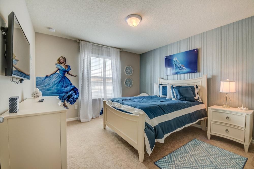 2105mw Luxury 6 Bed Villa With Pool & Spa