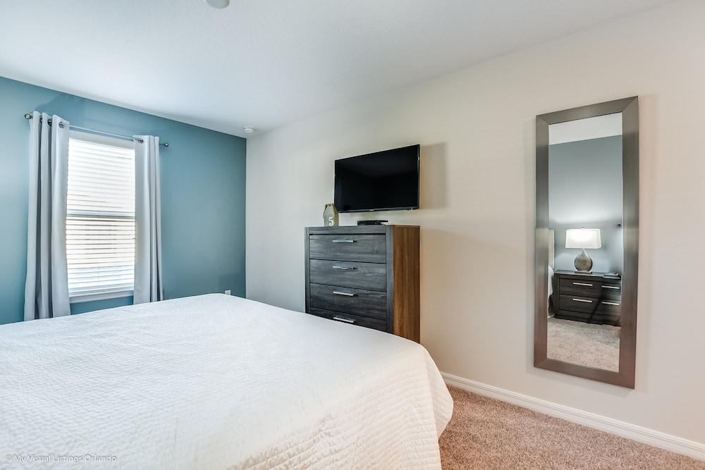 Resort Community Town Home with Pool