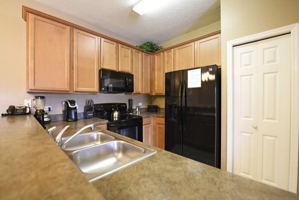 Oakwater Resort IHR 3026