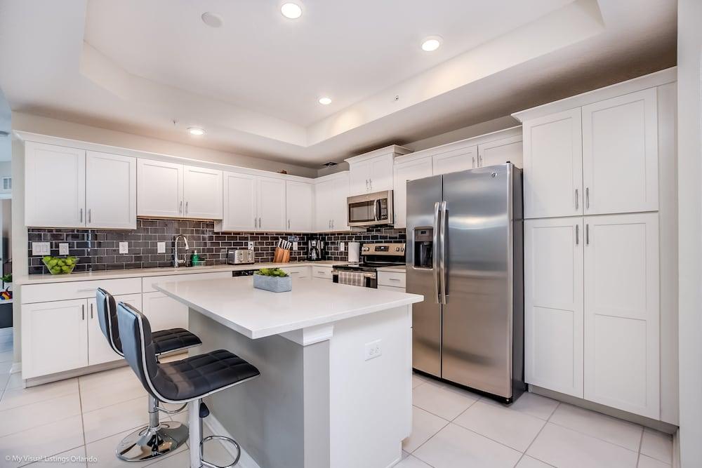 Beautiful 3 Bdrm 2 Bath Condo