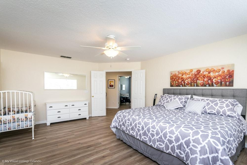 Luxury 5 Bedroom 4 Bath Villa With Bespoke Interi