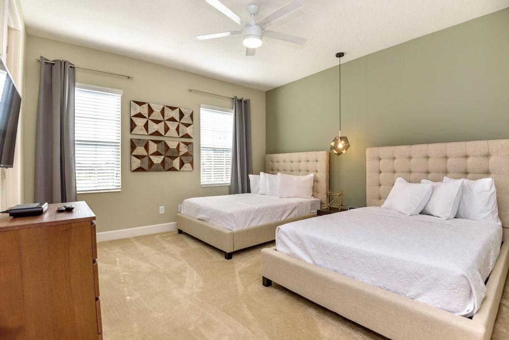 5bed 5Ba Reunion Villa W.pool