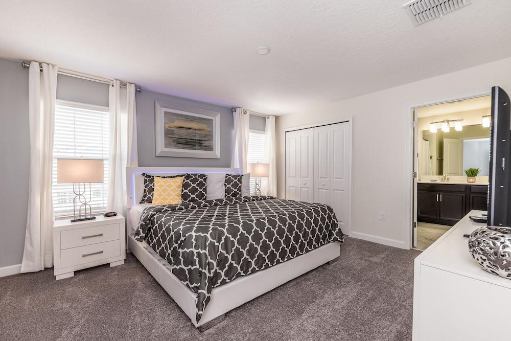 Classic 4 Bed 3 Ba Champions Gate