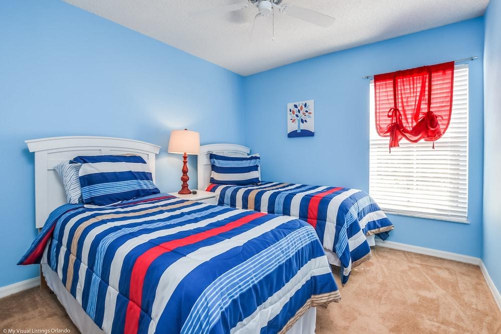 2782skp Emerald Island Resort