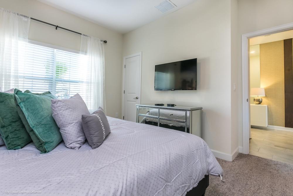 4bed 3Ba Champions Gate Pool Home