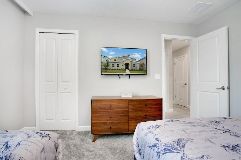 9BR Villa with Game Room & Theater