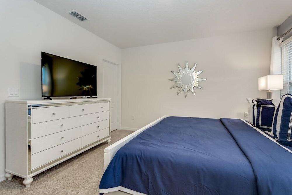 6bed 4Ba Villa Game Room Pool Spa