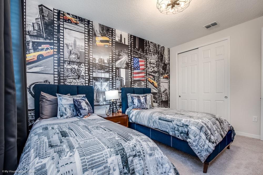 9 Bdrm 6,5 B Villa W Private Pool