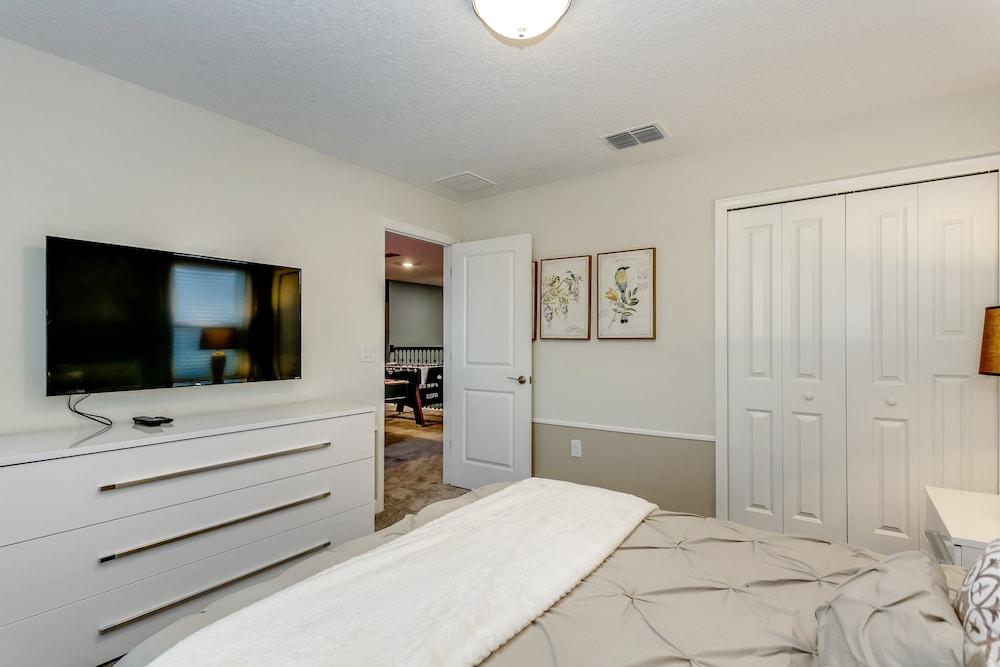 Champions Gate 9 Bdrm 5 BTH