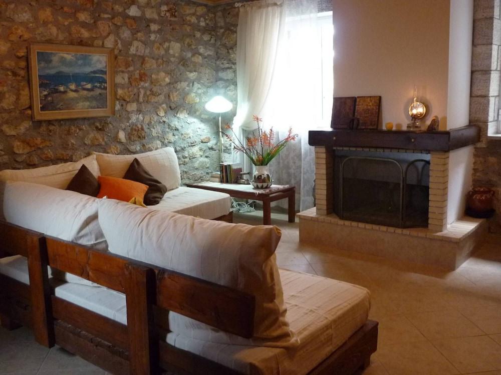 Big Blue All Stone Traditional House