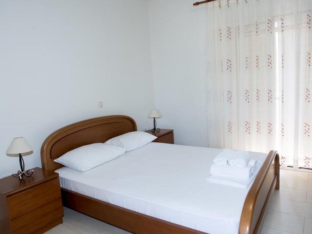 Manoleas Villas - Apartment 6