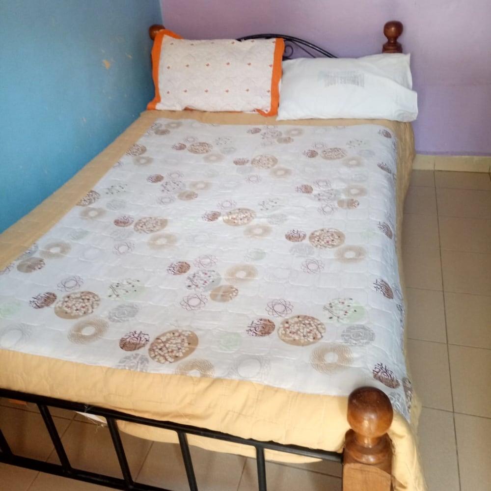 Flavours Lodge - Nakuru - Adults Only