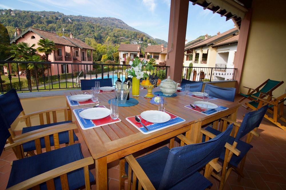 Sunflower Relax Pool and Terrace