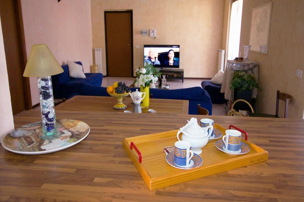 Sunflower Relax Pool and Terrace