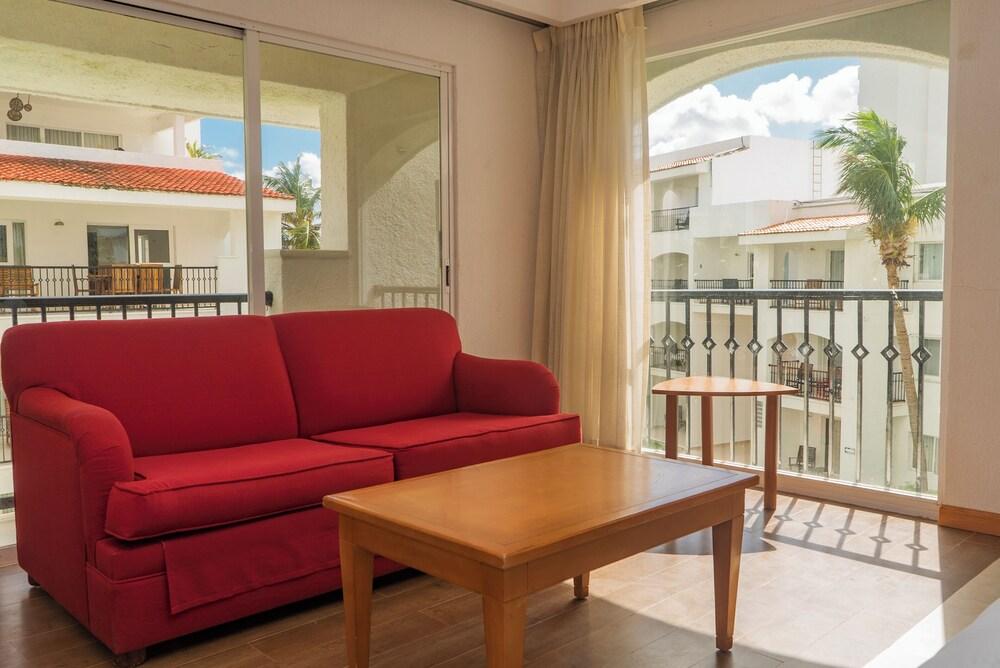 Oceanfront Condo at Voted Best Cancun Sandy Beach