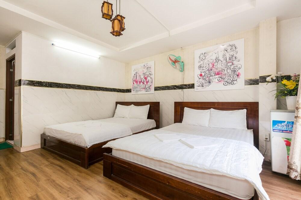 OYO 885 Ngoc Thinh Hotel