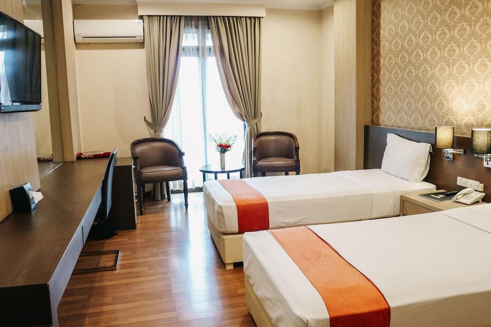 The Amrani Syariah Hotel