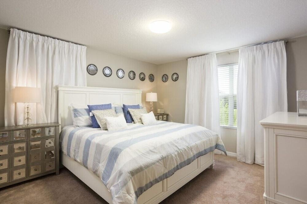 Amazing 6 Bedroom House