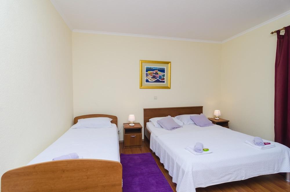 Apartments Dora Mljet