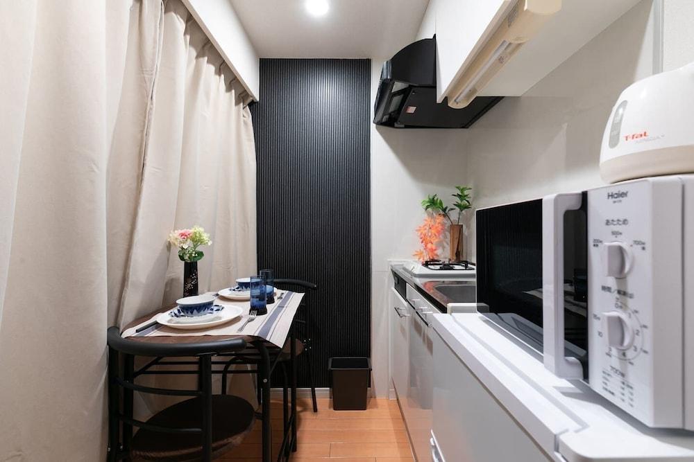 Shinjuku ColorBee House