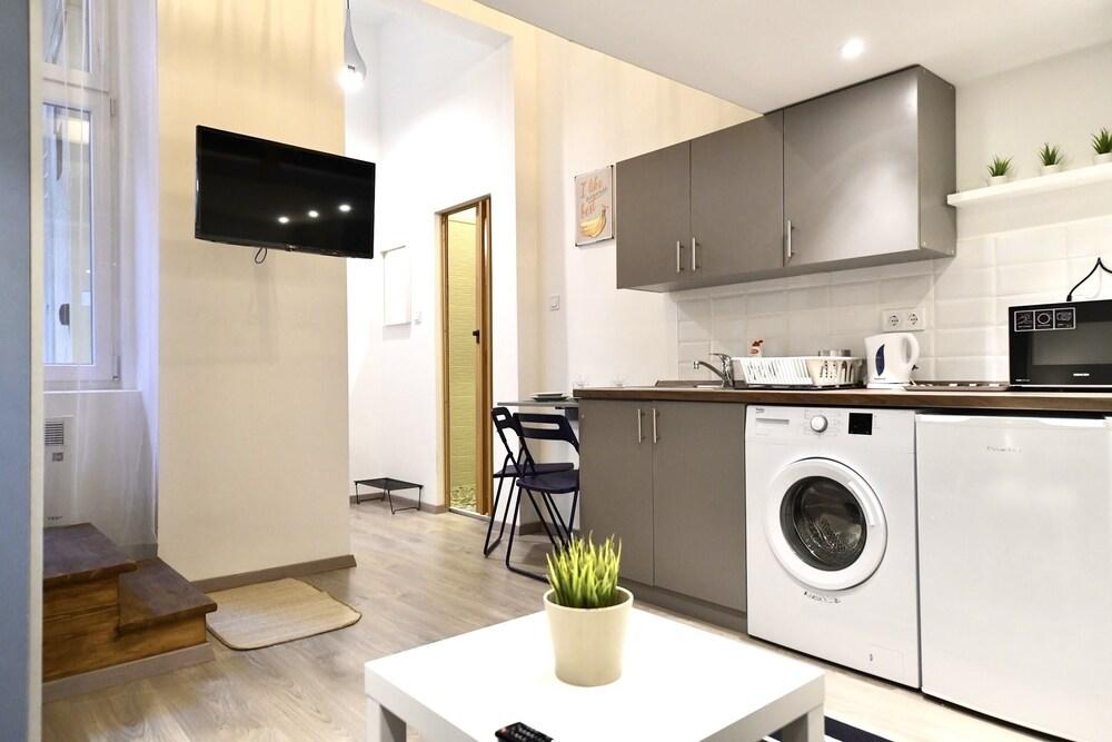 Cosy flat in Király str, Queen