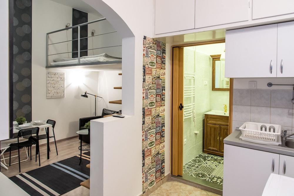 Cosy studio flat, Síp street