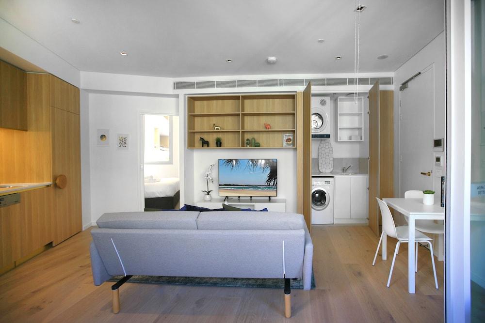 Top Notch 1 Bedroom 201 CALIBRE